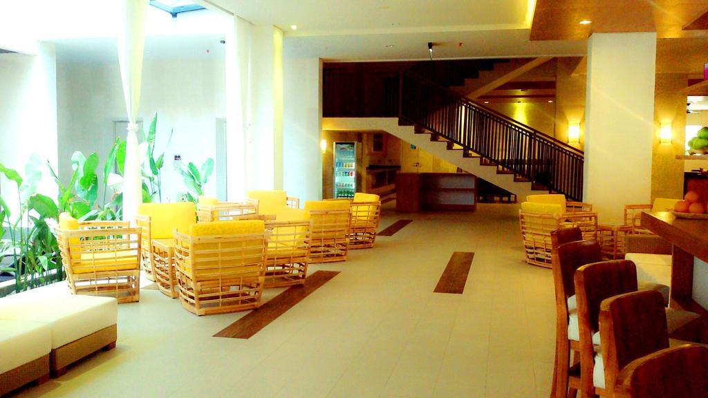 Euphoria Hotel Легиан Экстерьер фото