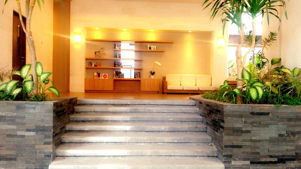 Euphoria Hotel Легиан Экстерьер фото