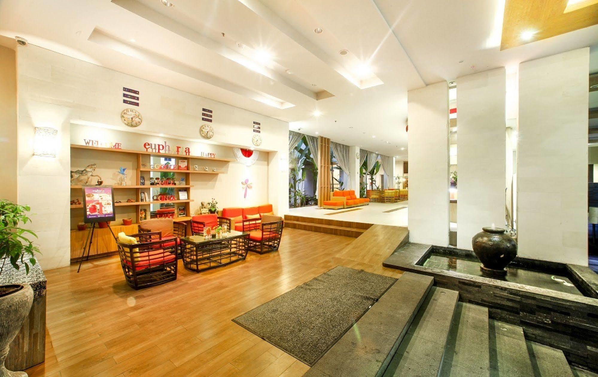 Euphoria Hotel Легиан Экстерьер фото