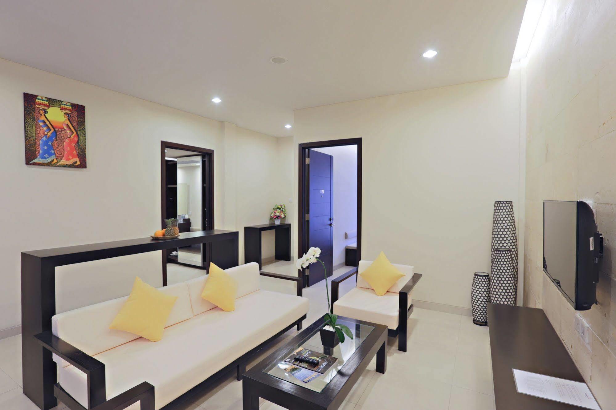 Euphoria Hotel Легиан Экстерьер фото