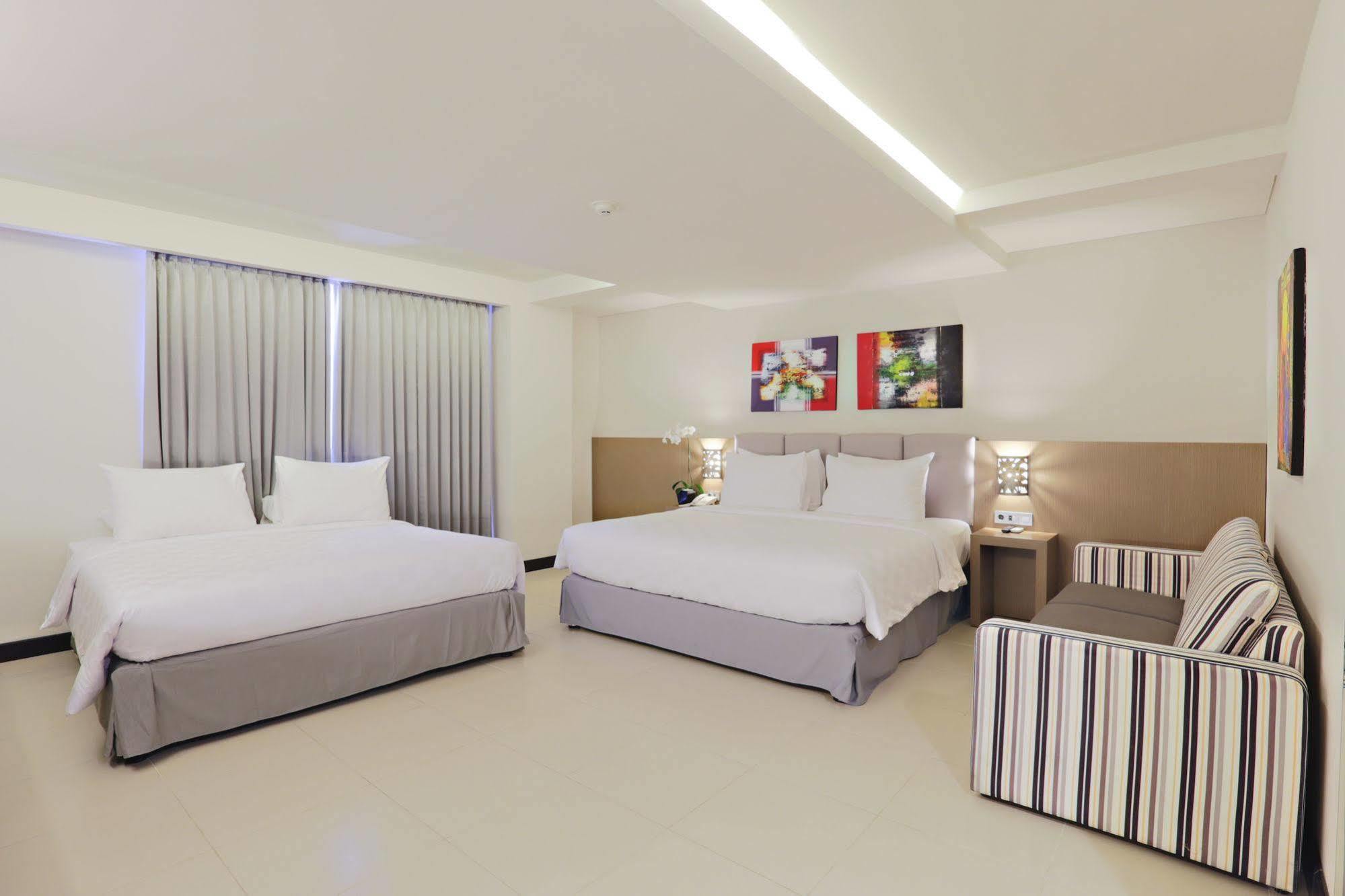 Euphoria Hotel Легиан Экстерьер фото