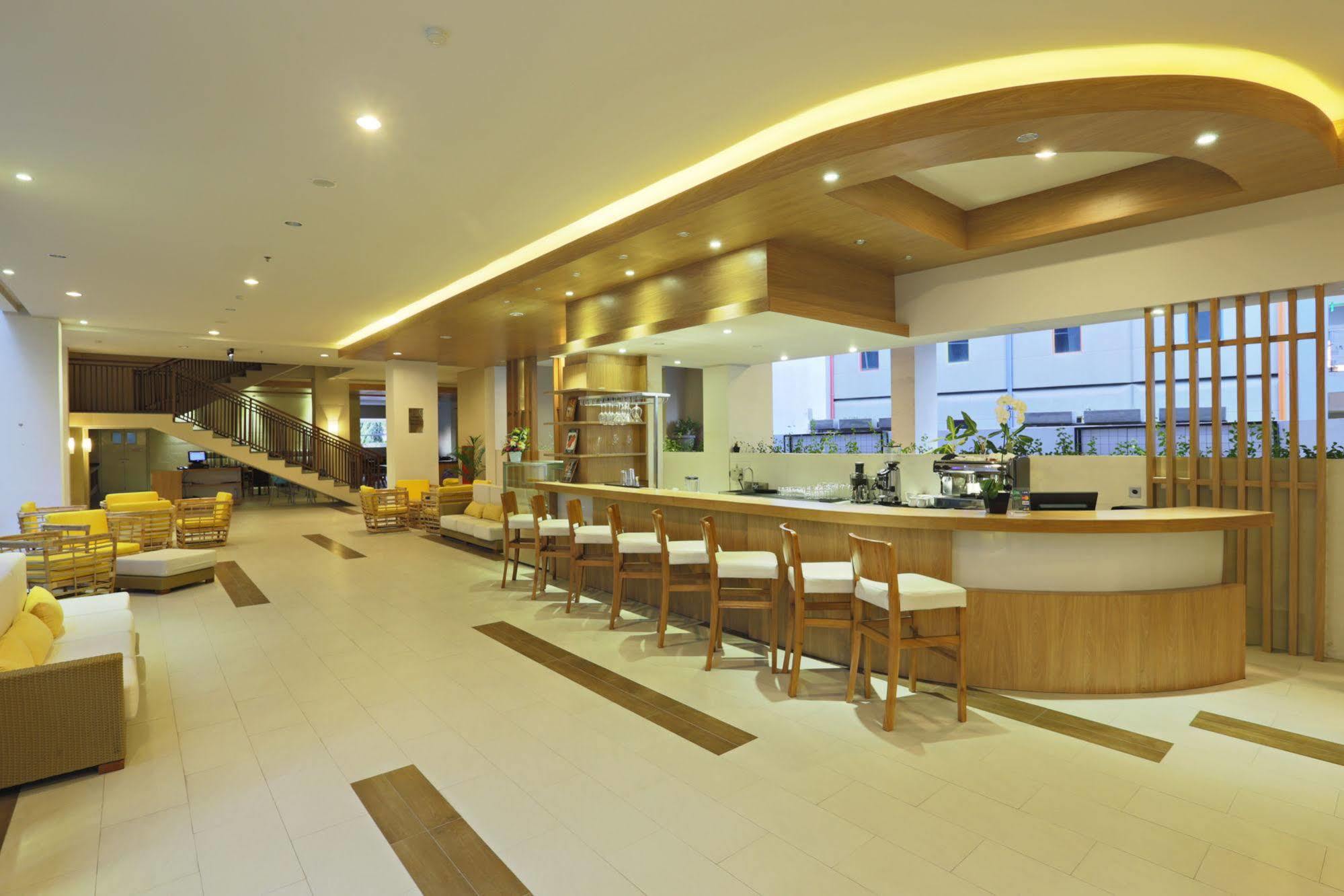 Euphoria Hotel Легиан Экстерьер фото